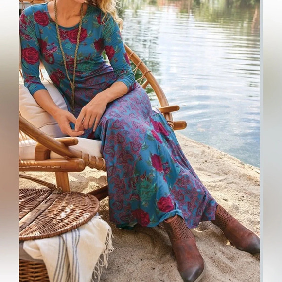 Soft Surroundings Beautiful Blue Floral Design Ismerelda Dress. Size Large. - Picture 12 of 12